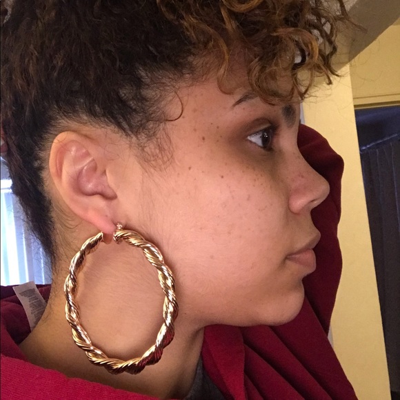 LAST PAIR- Large Silver Rope Twisted Hoop Earrings - Picture 7 of 7